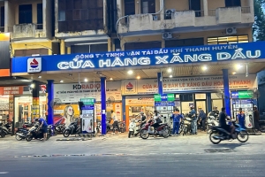 Giá xăng dầu hôm nay 21/8: Dầu thế giới giữ giá cao