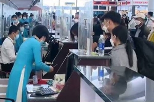 Nhiều đường bay kín chỗ, đường sắt và hàng không đồng loạt tăng chuyến phục vụ cao điểm lễ 2/9