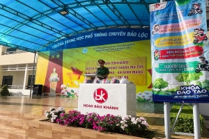 Trường THPT Chuyên Bảo Lộc tựu trường, trang bị kỹ năng an toàn cho học sinh