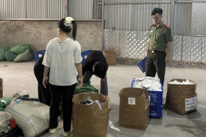 Hà Nội: Phạt 12 triệu đồng cơ sở kinh doanh phụ kiện thời trang không rõ nguồn gốc