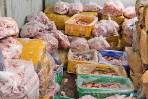 Phát hiện kho chứa hơn 5,6 tấn thực phẩm, 1,36 tấn không có giấy tờ nguồn gốc