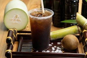 Trà bí đao - thức uống giá rẻ chứa nhiều dưỡng chất, hỗ trợ bảo vệ tim, mắt và chăm sóc làn da