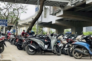 Hà Nội siết hoạt động trông giữ xe, yêu cầu thanh toán không tiền mặt tại 100% bãi đỗ