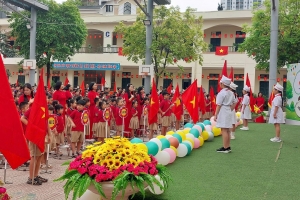 Hà Nội: Rộn ràng ngày khai giảng năm học mới tại Trường Tiểu học An Khánh