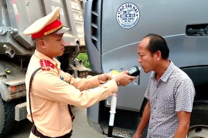Lạng Sơn tăng cường bảo đảm an toàn giao thông đối với xe kinh doanh vận tải