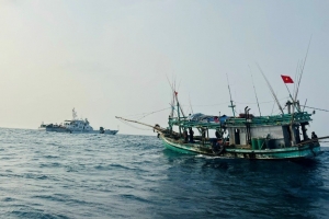 Chung sức, đồng lòng quyết tâm gỡ “thẻ vàng” IUU