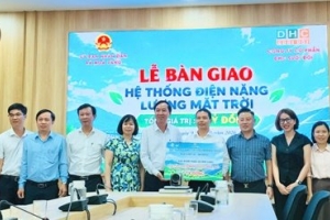 Khu du lịch Núi Thần Tài trao tặng hệ thống điện mặt trời 1 tỷ đồng cho xã Hòa Vang