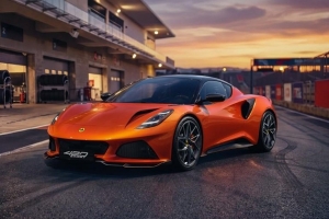 Lotus Emira 420 Sport ra mắt, chạm ngưỡng 300 km/h