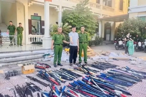 Bắc Ninh: Khởi tố đối tượng mua bán gần 1 tấn vũ khí, công cụ hỗ trợ qua mạng xã hội