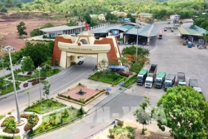 Cửa khẩu quốc tế Lao Bảo - La Lay: Giao thương mở rộng, kiểm soát rủi ro phải đi trước