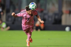 Messi cán mốc 100 bàn, đưa Inter Miami lên đỉnh Campeones Cup