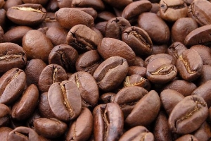 Giá cà phê hôm nay 21/9: Rời mốc 94.000 đồng/kg, Robusta giảm gần 4%