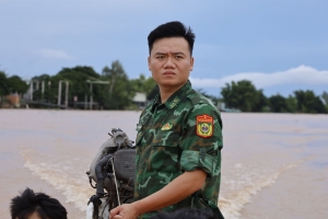 Mùa nước nổi trên dòng biên cương