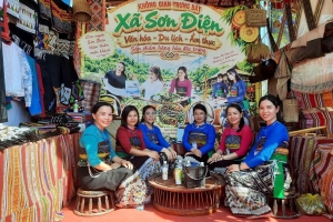 Rộn ràng Phiên chợ vùng cao giữa không gian lễ hội Lam Kinh