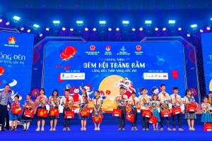 BSR thắp sáng ước mơ, mang Tết Trung thu trọn vẹn yêu thương đến với các em thiếu nhi có hoàn cảnh khó khăn