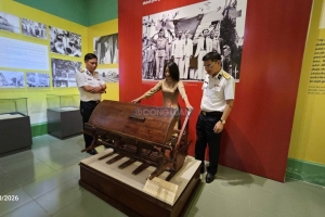 Bảo tàng Hải Phòng tổ chức trưng bày chuyên đề "80 năm - Hải Phòng khắc ghi lời Bác”