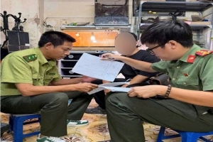 Hà Nội: Phát hiện, thu giữ 30 cá thể trăn, rắn nuôi nhốt trái phép tại phường Tây Hồ