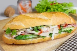 Sở An toàn thực phẩm TP.HCM chỉ cách phòng ngừa ngộ độc khi ăn bánh mì