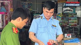 Chuyển động 389 ngày 17/9: Hà Nội phát hiện hàng trăm đồ chơi không rõ nguồn gốc