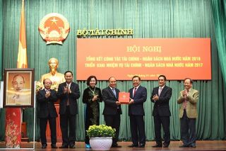 Thủ tướng Nguyễn Xuân Phúc: Ngành tài chính tiên trong cải cách hành chính