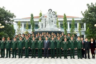 Thủ tướng Nguyễn Xuân Phúc: Kiểm tra công tác sẵn sàng chiến đấu tại Tổng cục Tình báo - BQP
