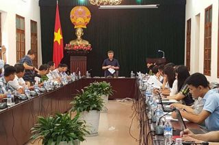 Hải Phòng: Khởi tố bắt khẩn cấp 2 phụ nữ hắt dầu luyn vào sạp thịt lợn