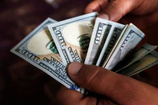 Chịu nhiều áp lực, đồng USD chạm đáy gần 3 năm