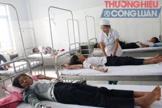 Kon Tum: 84 học sinh nhập viện nghi ngộ độc thực phẩm