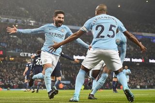 Sau vòng 18 Premier League: Ai cản nổi Man City?