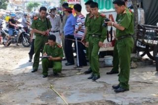 Đồng Tháp: Bắt đối tượng dùng dao cứa cổ người tình