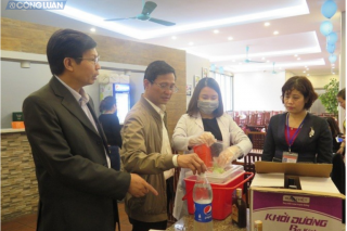 Tình trạng ngộ độc do rượu vẫn ở mức cao và khó kiểm soát