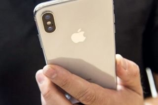 IPhone của Apple bị ảnh hưởng vì cuộc chiến thương mại Mỹ - Trung Quốc?