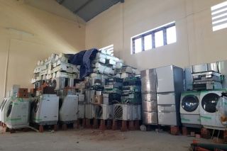 Quảng Bình: Lô hàng điện tử hàng trăm triệu đồng không rõ nguồn gốc