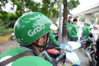 TP. HCM: Tài xế GrabBike bị kẻ cướp cắt đứt cuống họng