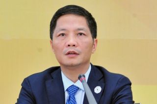 Bộ Trưởng Bộ Công thương xin lỗi sau vụ xe công đón người nhà tại sân bay Nội Bài