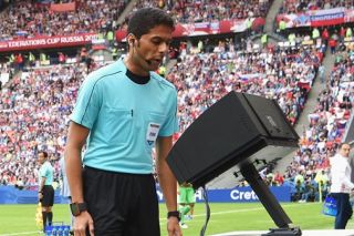 Thí điểm công nghệ VAR tại V.League 2019