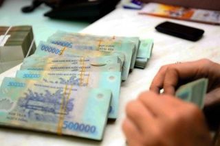 Ngân hàng tăng lãi suất tiết kiệm nhân ngày Quốc tế Phụ nữ 8/3