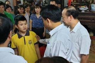 Chủ tịch Hà Nội chỉ đạo khởi tố tài xế điều khiển ô tô tông nữ công nhân tử vong