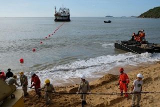 Tuyến cáp quang biển quốc tế thứ 6 của VNPT đã cập bờ Việt Nam