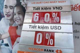 Làn sóng giảm lãi suất huy động có thể sẽ còn tiếp tục