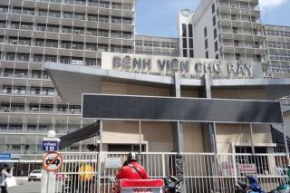23 nhân viên y tế Bệnh viện Chợ Rẫy tiếp xúc với BN 517 âm tính với Covid-19