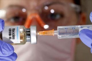 Nga đang phát triển vắcxin ngừa virus SARS-CoV-2 dạng nhỏ giọt hoặc xịt