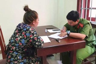 CA.Đà Nẵng: Xử lý đôi nam nữ đánh nữ phóng viên VTV8 đang tác nghiệp tại Ga Thanh Khê