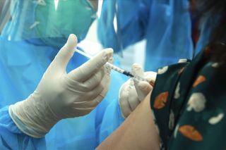 Bộ Y tế yêu cầu điều tra nguyên nhân các ca phản ứng nặng sau tiêm vaccine Covid-19
