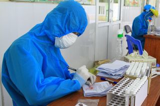 Đà Nẵng: Xét nghiệm SARS-CoV-2-19 cho 10.000 người phục vụ bầu cử