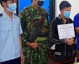 Hà Tĩnh: Bắt đối tượng vận chuyển 11 kg ma túy