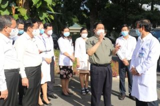 Thủ tướng Phạm Minh Chính kiểm tra phòng chống dịch Covid-19 ở Bình Dương