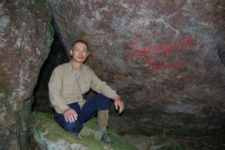 Những chuyện kỳ lạ chưa kể trên đỉnh Fansipan