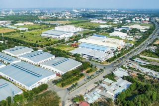 Lợi thế cạnh tranh bất động sản công nghiệp Việt Nam và các lưu ý dành cho nhà đầu tư