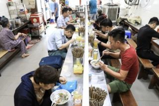 Từ 10/9, Phú Thọ cho phép nhà hàng, quán ăn uống mở lại phục vụ tại chỗ